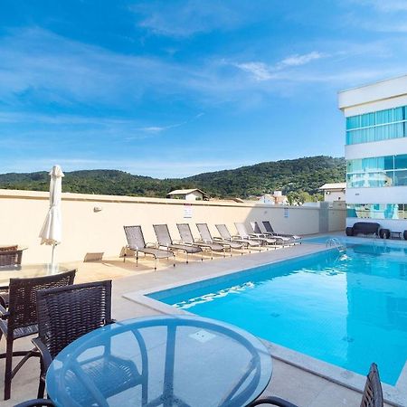 דירות בומבינאס Aluguel Apartamento 2 Quartos Piscina Bombas Sc 419 מראה חיצוני תמונה